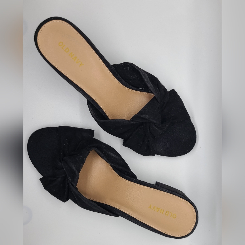 Old Navy Sandal -Size 10